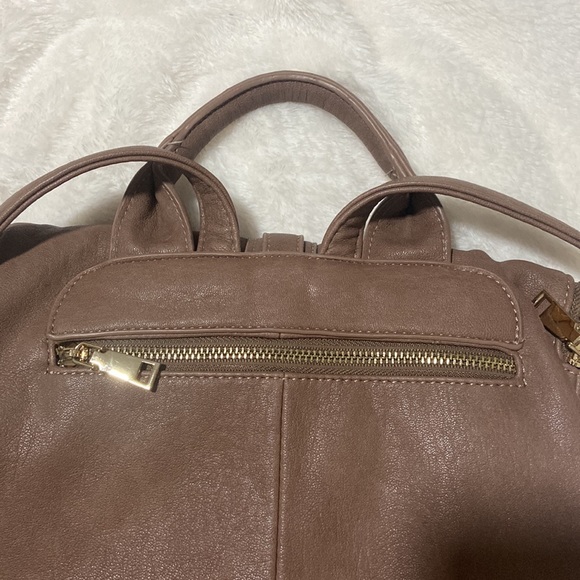 Spacious Nude Backpack - Picture 11 of 12